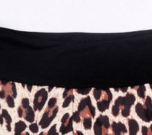 Load image into Gallery viewer, The &quot;Leopard Versatile&quot; Leggings
