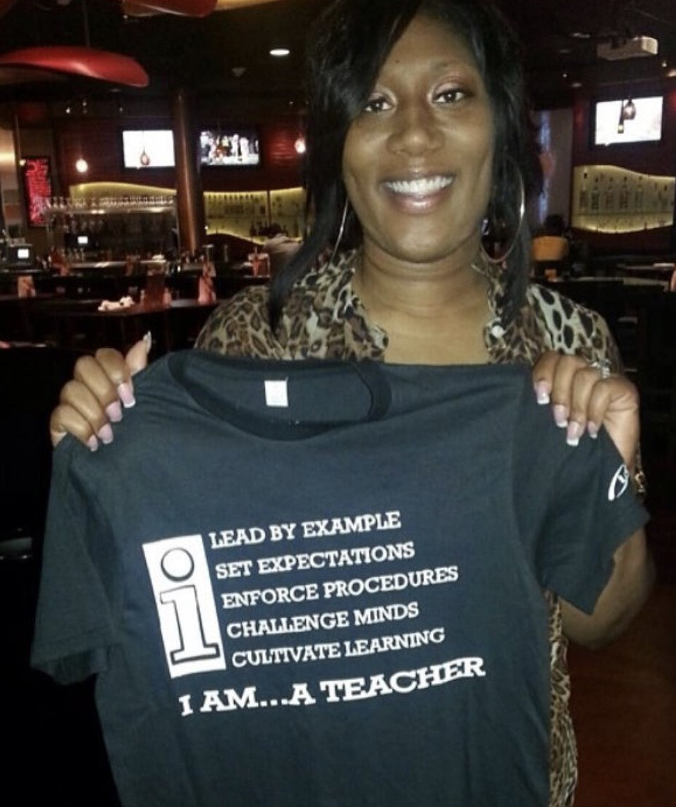 I... am a teacher t-Shirt